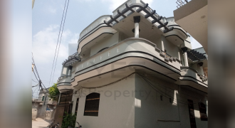 5.75 Corner Marla House For Sale in Model Town Amir Street