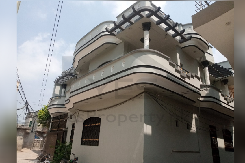 5.75 Corner Marla House For Sale in Model Town Amir Street