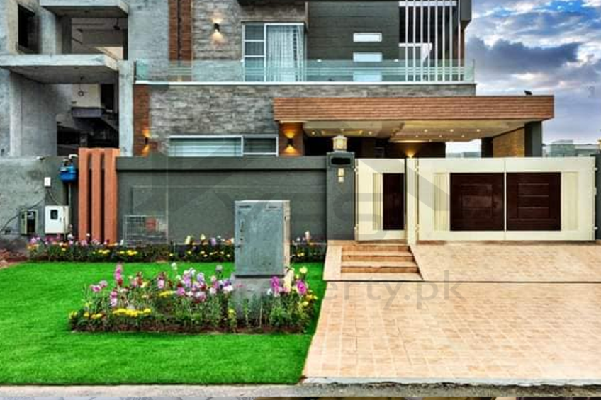 17 Marla Brand New House For Sale in Zafar Ali Road Sialkot Cantt.