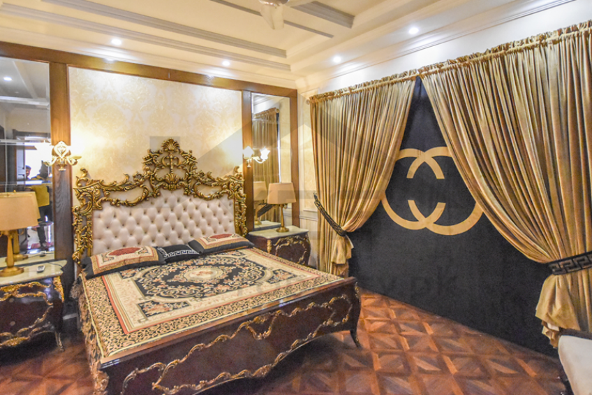 𝟏𝟎 𝐌𝐚𝐫𝐥𝐚 Fully Furnished Royal Class Spanish Design 𝐇𝐨𝐮𝐬𝐞 𝐰𝐢𝐭𝐡 𝐄𝐥𝐞𝐠𝐚𝐧𝐭 𝐃𝐞𝐬𝐢𝐠𝐧 𝐀𝐯𝐚𝐢𝐥𝐚𝐛𝐥𝐞 𝐟𝐨𝐫 𝐬𝐚𝐥𝐞 𝐢𝐧 𝐃𝐇𝐀 𝐋𝐚𝐡𝐨𝐫𝐞.