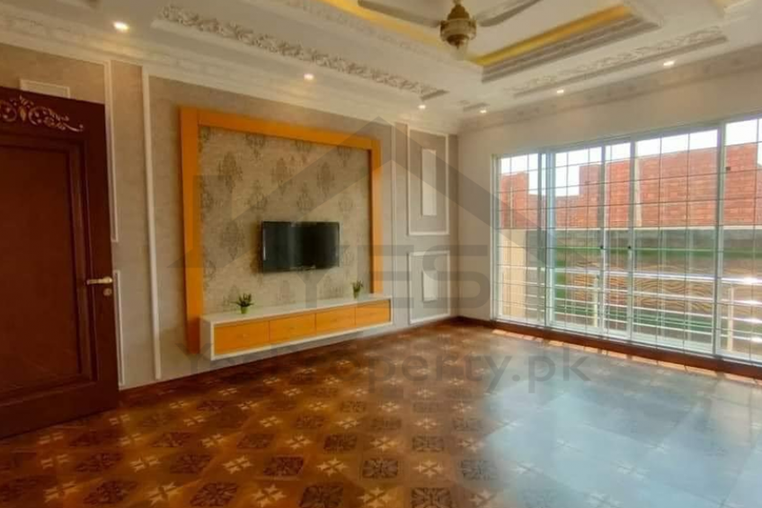 1 kanal Spanish Design Beautiful House for Sale in DHA Lahore