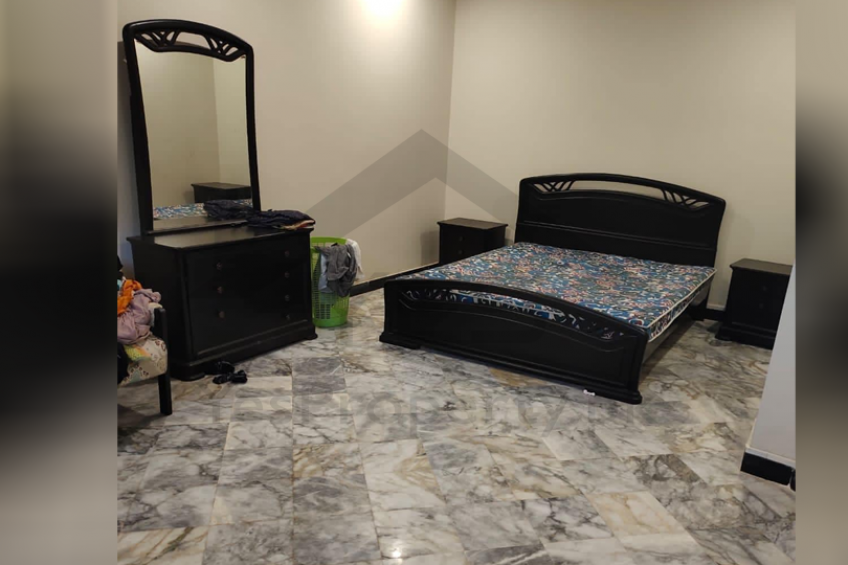 10 Marla luxury furnished house with basement full furnished for Sale in Bahria town phase 8