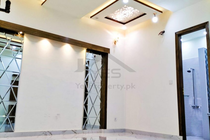 10 Marla Brand New house for sale in Allama Iqbal Town