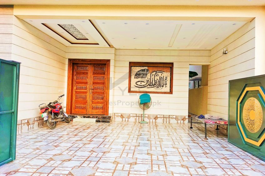 10 Marla Brand New house for sale in Allama Iqbal Town