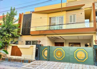 10 Marla Brand New house for sale in Allama Iqbal Town