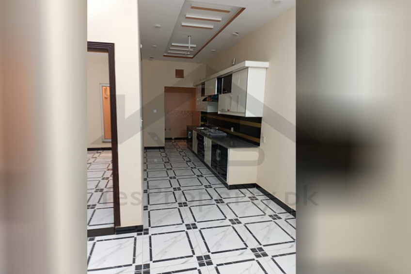 5 Marla lavish Beautiful House For sale Loctaed at medical housings society canal road Lahore Pakistan Near to dental college Lahore