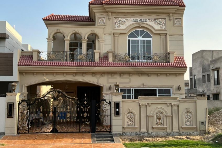 10 MARLA SPANISH HOUSE FOR SALE IN DHA PHASE 6 WITH BASEMENT