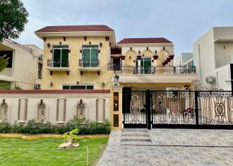 1 Kanal Luxury House for Sale in DHA Phase 4, Block CC, Lahore