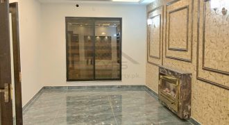 10 MARLA BRAND NEW HOUSE FOR SALE HOT LOCATION OF BANKER HOUSING SOCIETY Near to dha phase 4