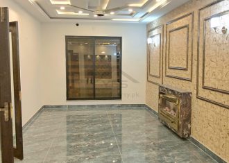 10 MARLA BRAND NEW HOUSE FOR SALE HOT LOCATION OF BANKER HOUSING SOCIETY Near to dha phase 4