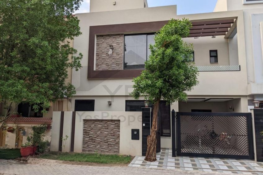 2.5 Marla Beautiful House For sale Loctaed at Bahria Orchard