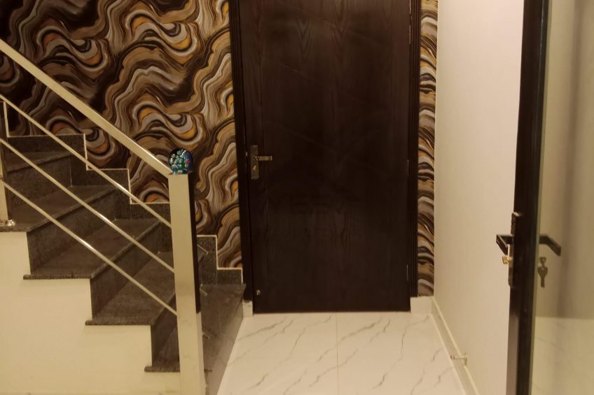 10 MARLA BRAND NEW HOUSE FOR SALE HOT LOCATION OF BANKER HOUSING SOCIETY Near to dha phase 4