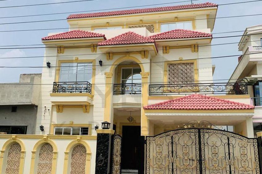 10 marla house for sale in Central Park Housing Scheme main ferozpur road lahore