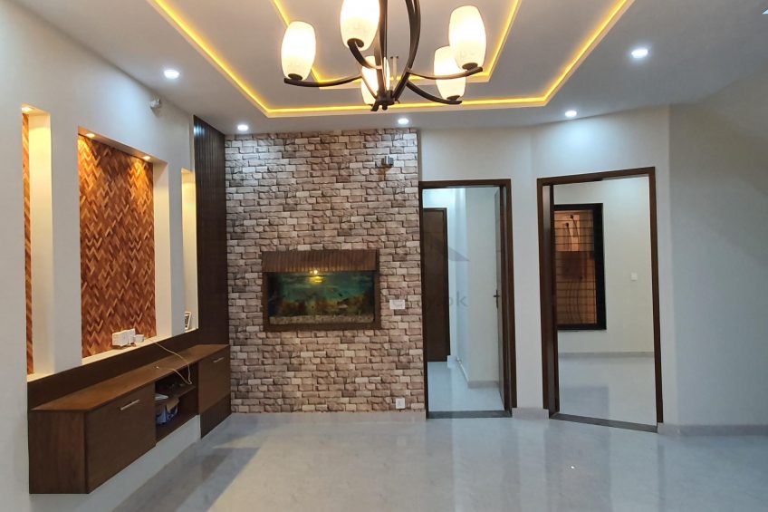 5 marla Brand new House For Sale in Bankers avenue main bedian Road Lahore