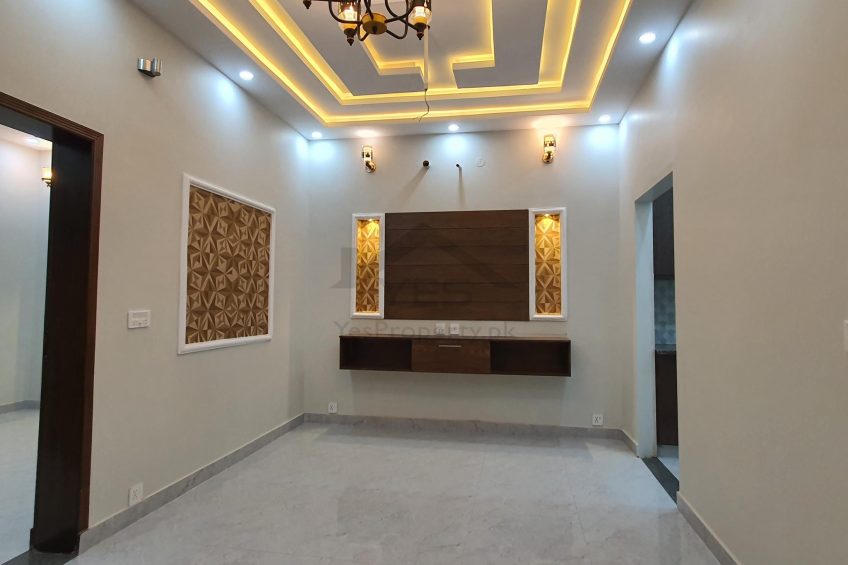 5 marla Brand new House For Sale in Bankers avenue main bedian Road Lahore