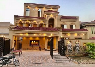 1 KANAL HOUSE FOR SALE IN UET SOCIETY NEAR TO VALANCIA TOWN