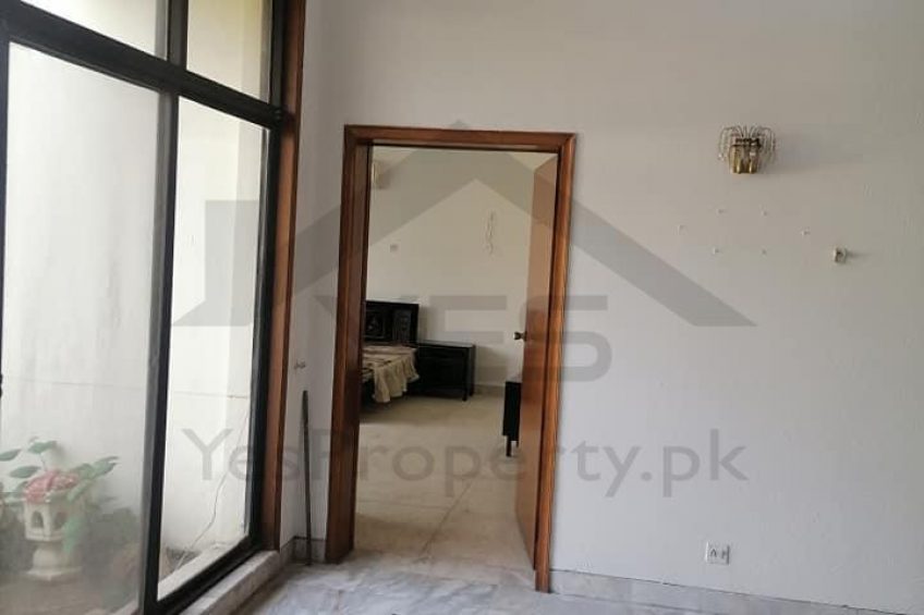 2 Kanal Old House for Sale Hot Location of Phase 1 DHA Lahore