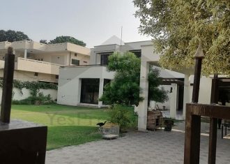 2 Kanal Old House for Sale Hot Location of Phase 1 DHA Lahore