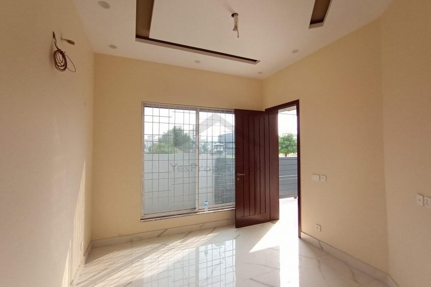 8 Marla Beautiful Brand New House For Sale in DHA Phase Xi Sector-3 Halloki Garden