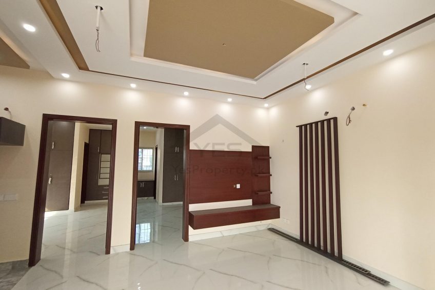 8 Marla Beautiful Brand New House For Sale in DHA Phase Xi Sector-3 Halloki Garden