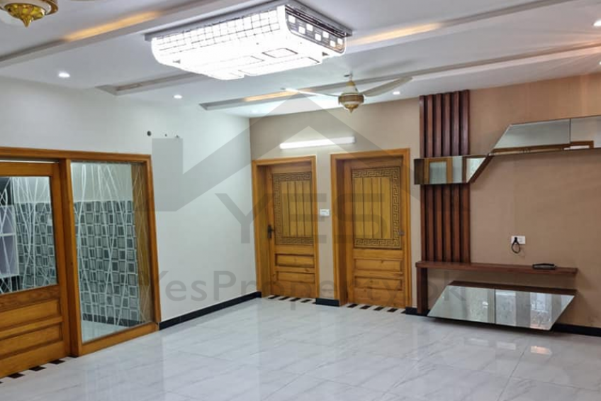 10 Marla House For Sale in Kashmir Road Sialkot