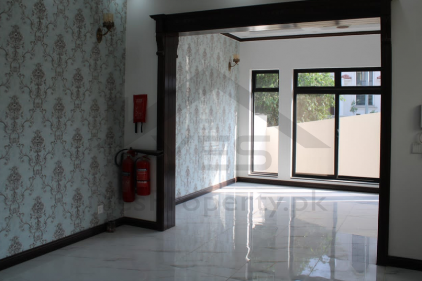 10 Marla Corner House for Sale in DHA Phase 6