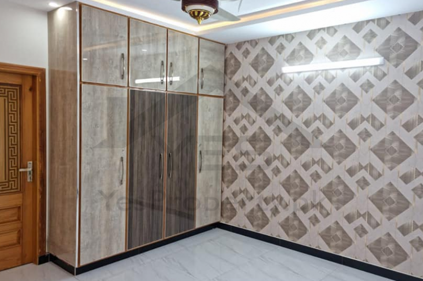 10 Marla House For Sale in Kashmir Road Sialkot