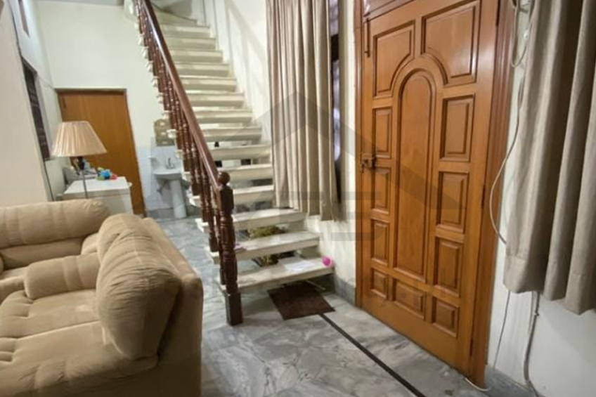 15 Marla old house for sale corner House in samnabad lahore