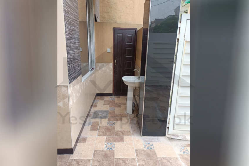 5 Marla lavish Beautiful House For sale Loctaed at medical housings society canal road Lahore Pakistan Near to dental college Lahore