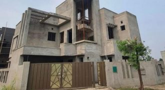 8 Marla Gray Structure For sale in Behria Town Lahore