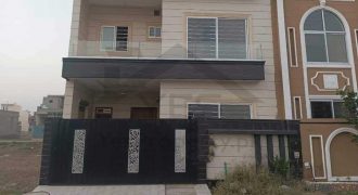 5 Marla brand new house for rent Park view city Lahore