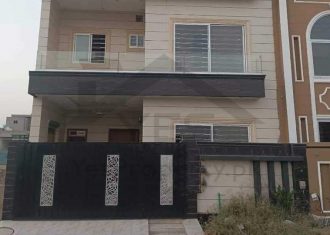 5 Marla brand new house for rent Park view city Lahore