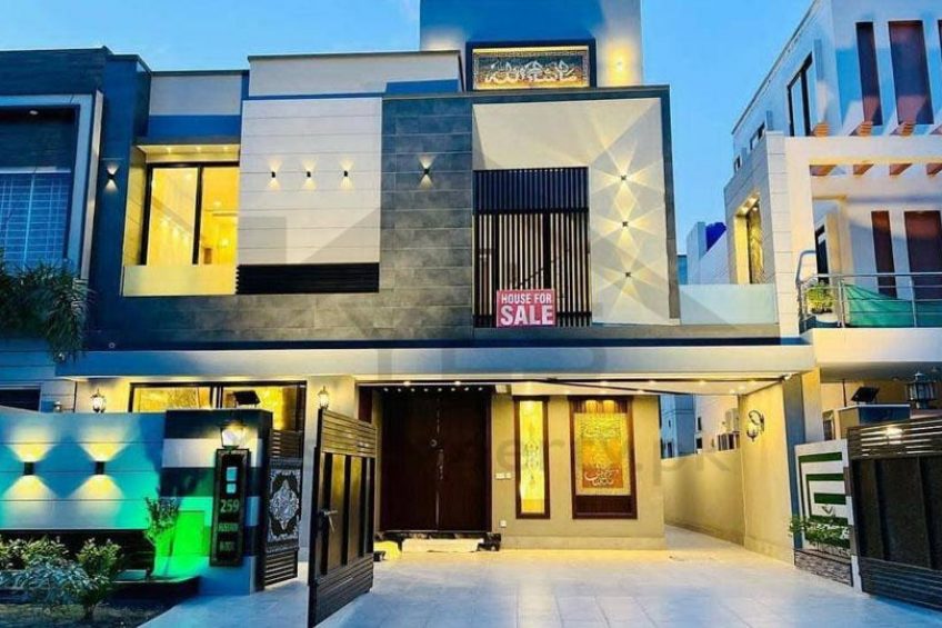 10 Marla House for sale in Lahore