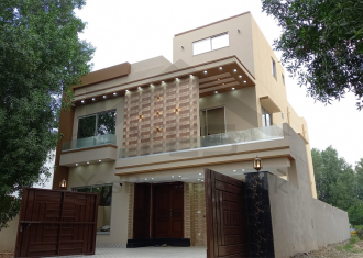 10 Marla brand New modern elevation house for sale in Bahria Town