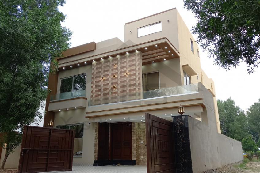 10 Marla brand New modern elevation house for sale in Bahria Town