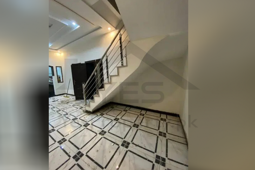 4.5 Marla House For Rent in Boota Road Nearby Kashmir Road Sialkot