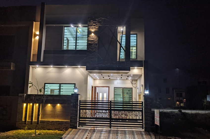 5 Marla luxury Brand New house for sale in Royal Orchard Multan