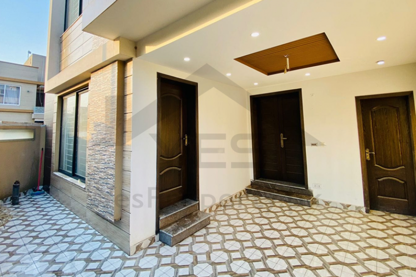 5.40 Marla Corner Brand new bungalow available for sale in Bahria Town Orchard, Lahore.