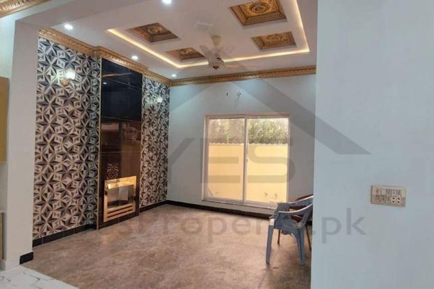 1 Kanal, Brand New, Beautiful House For Sale in DHA, Lahore.