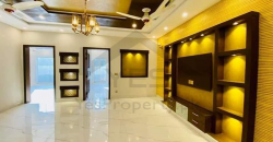 10 Marla Brand New Beautiful House For Sale in Bahria Town Lahore.