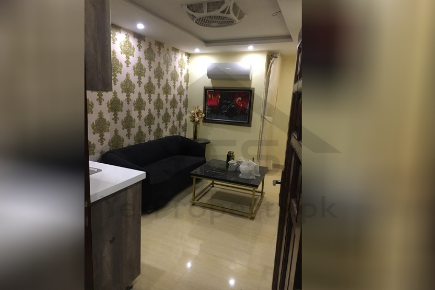 Bahria Town Lahore Fully furnished luxury 2 Bed Apartment available for rent