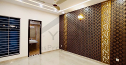 10 Marla Brand New Beautiful House For Sale in Bahria Town Lahore.