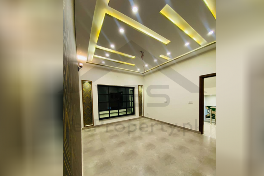 5 Marla luxury house for sale villas in DHA