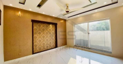 10 Marla Brand New Beautiful House For Sale in Bahria Town Lahore.