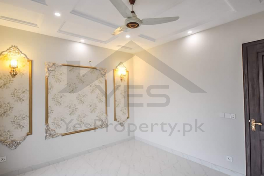 10 MARLA BRAND NEW HOUSE FOR SALE HOT LOCATION OF DHA